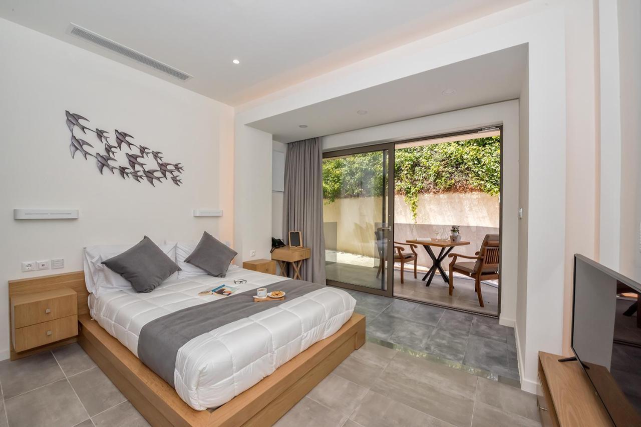 Lilium Luxury Suites Agia Marina  Luaran gambar